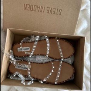 Women’s Steve Madden Travel sandal- clear with silver studs size 10